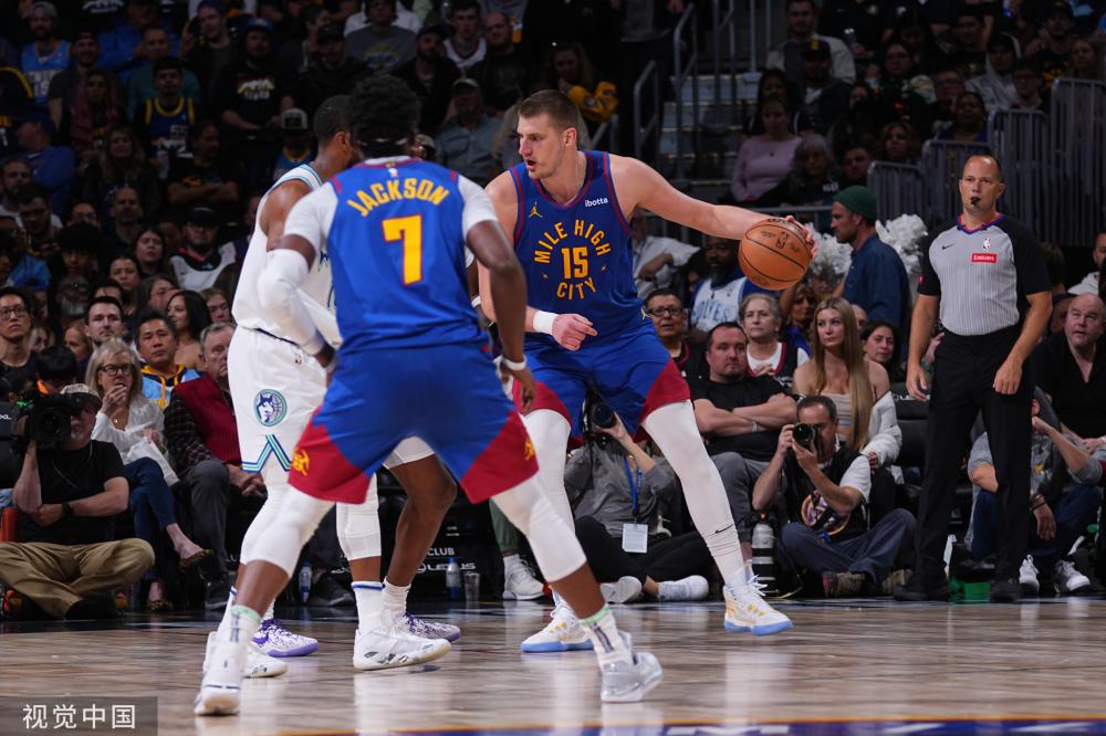 在女子跳高 在女子跳高